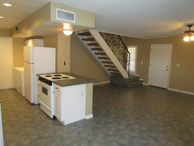 711 E North Ln #2 - Photo 6 of 34