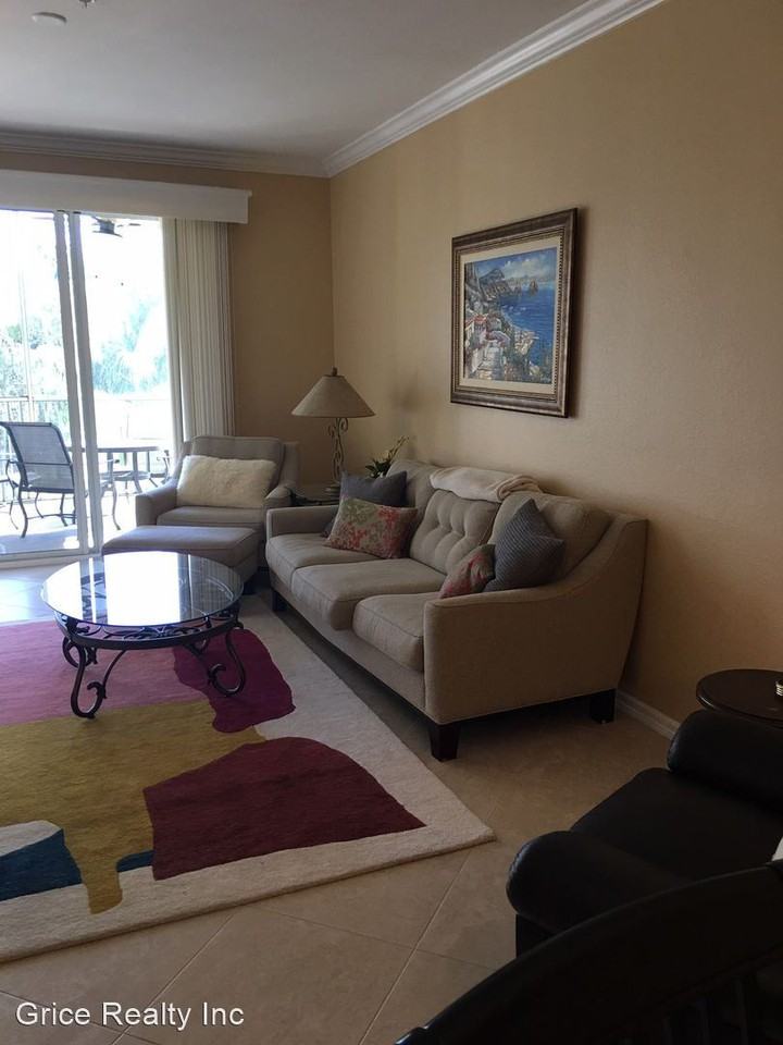 4844 Hampshire Ct #206 - Photo 2 of 20