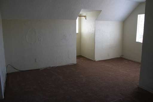 6785 Long Beach Blvd - Photo 3 of 15