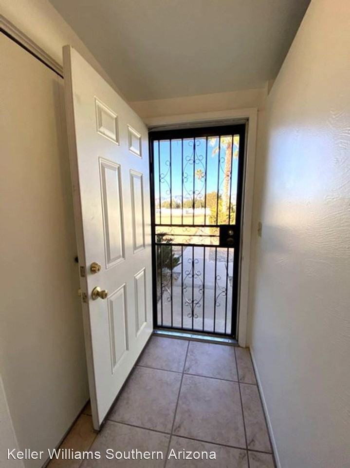 7425 E Desert Spring Dr - Photo 3 of 26