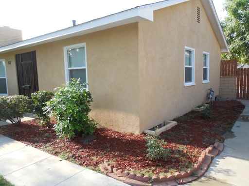 907 W 24th St - Photo 2 of 20