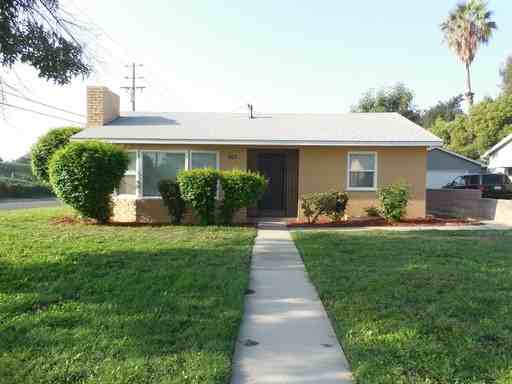 907 W 24th St - Photo 3 of 20