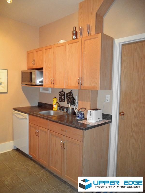 120 Morley Ave - Photo 3 of 13