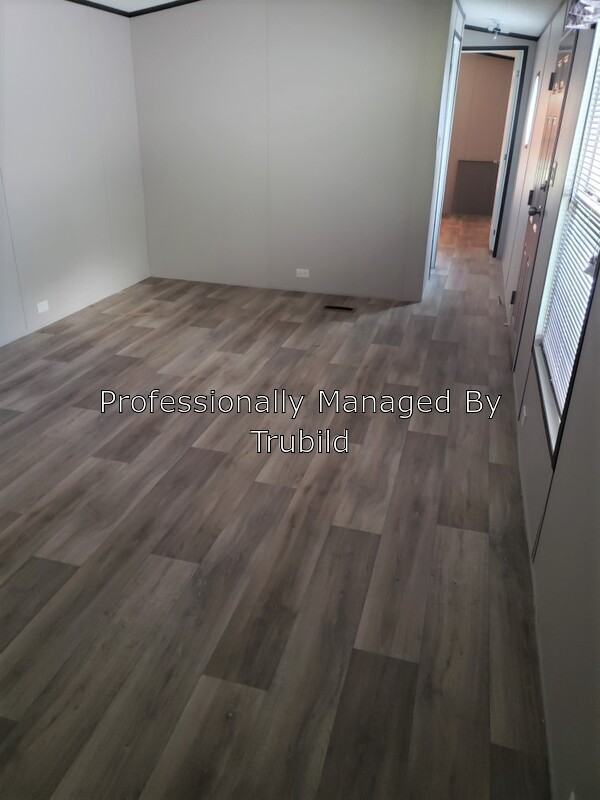 237 Bent Tree Cir - Photo 2 of 5