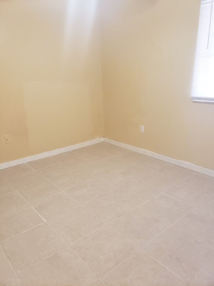 VENETIA GARDEN - Photo 3 of 6