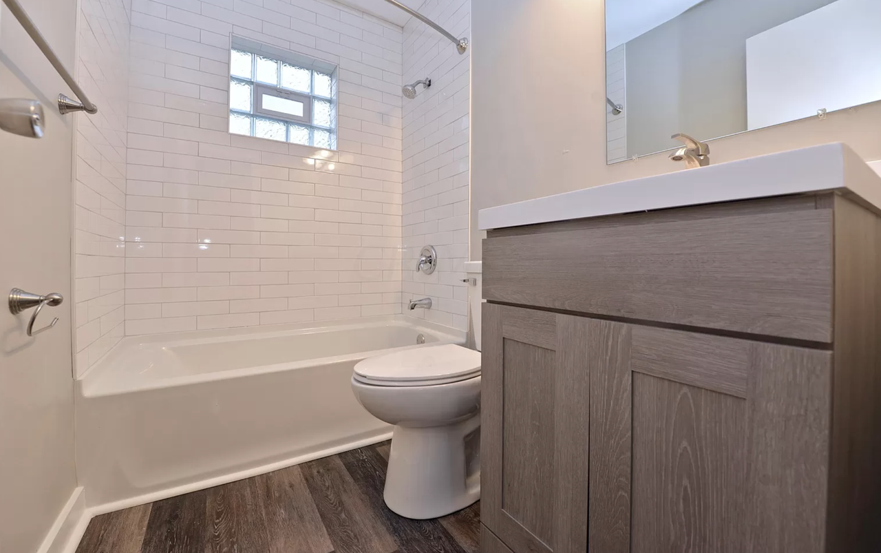 Beautiful Brand New Renovated 2br In Franklin Park. Off Street Parking + Laundry In Unit - Photo 2 of 10