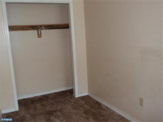 424 Emerald St - Photo 3 of 10