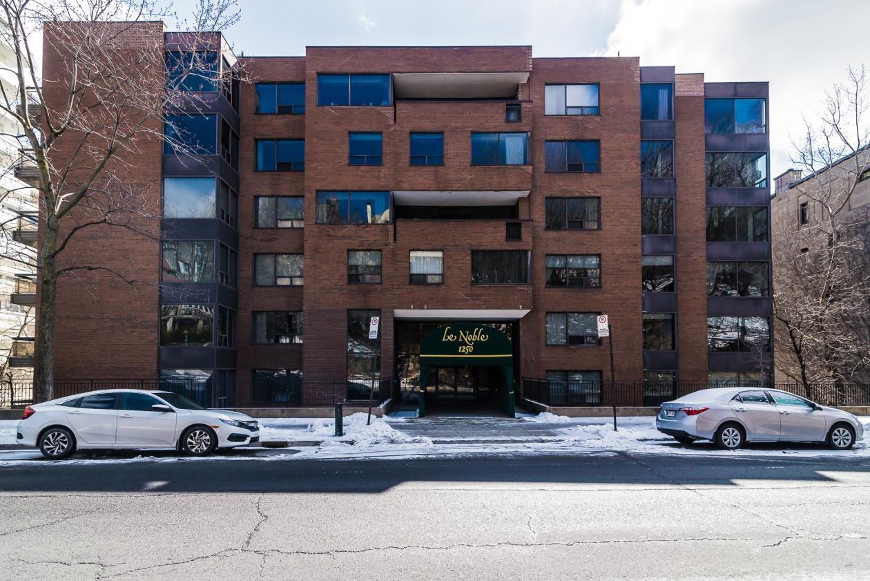 1250 Avenue des Pins #1170