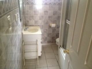 521 Line St - Photo 3 of 7