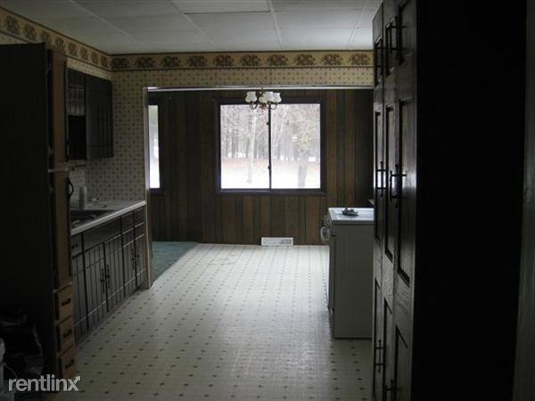 8400 N Sherman Rd - Photo 2 of 4