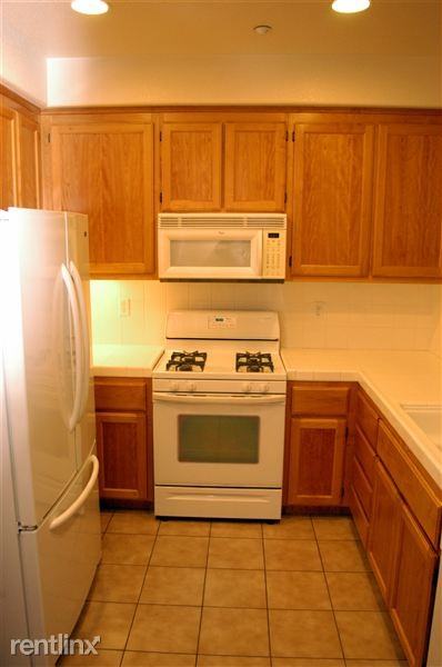 Durant Square - Photo 2 of 10