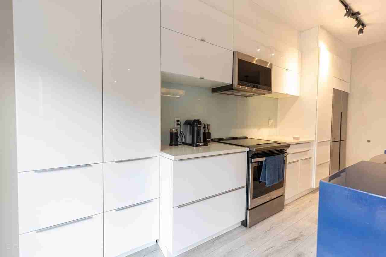 121 Southbrook Crescent - Photo 2 of 9