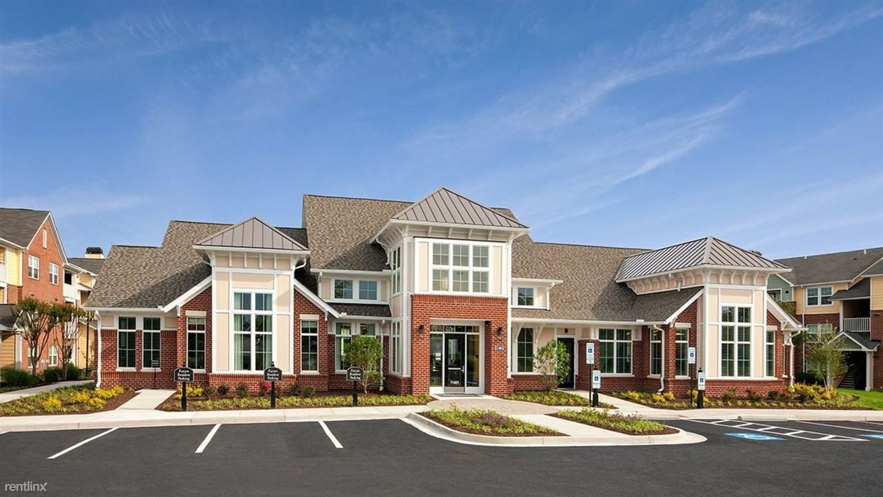 Landing Furnished Apartment Addison at Wyndham - Photo 2 of 23