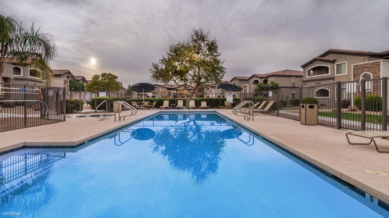 Landing Furnished Apartment Desert Sands - Photo 2 of 50