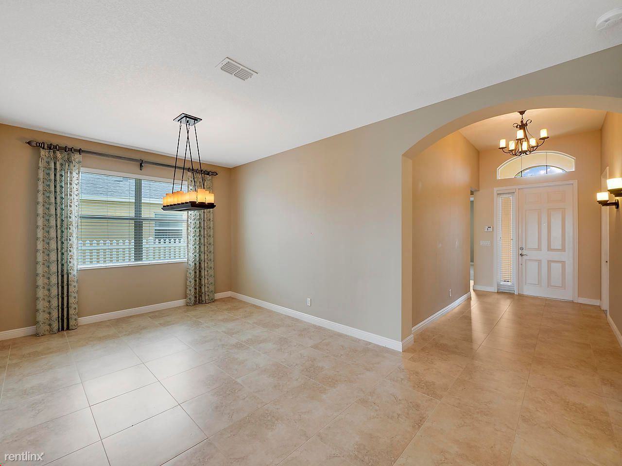 12115 Sw Bennington Cir - Photo 3 of 7