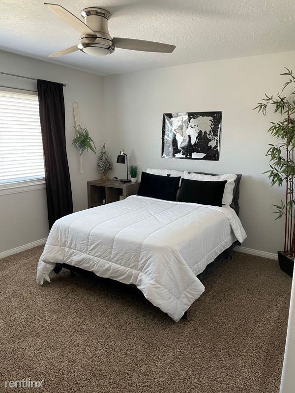 13335 Yellowstone Ave - Photo 2 of 6