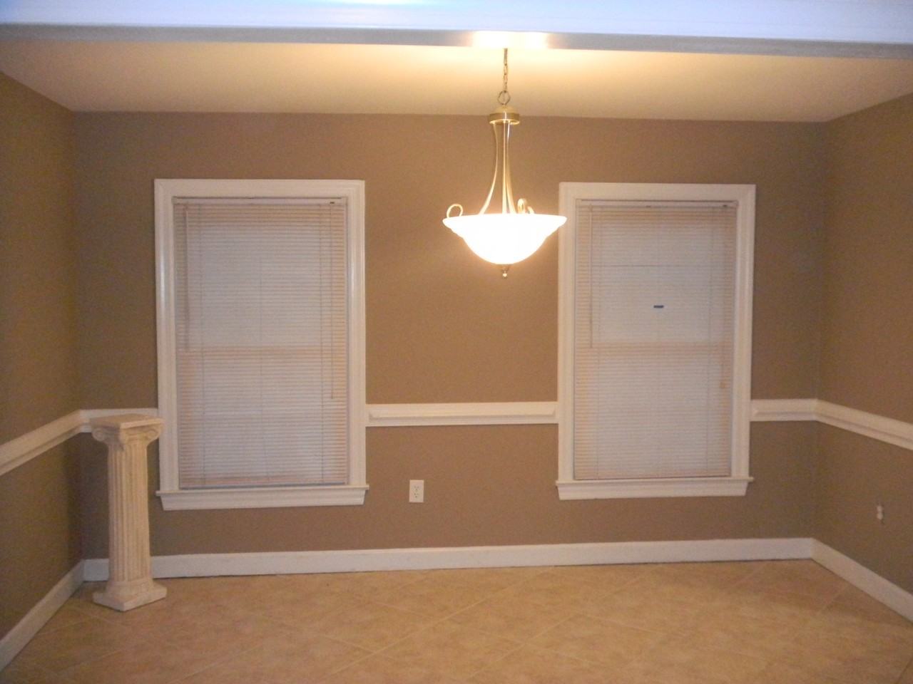 127 Towne Square Dr - Photo 3 of 7