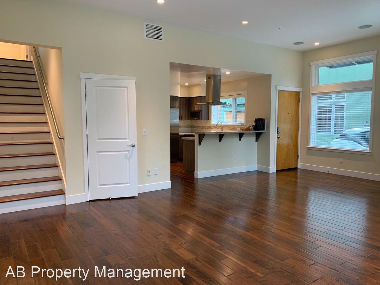 737 Bay Rd - Photo 3 of 21