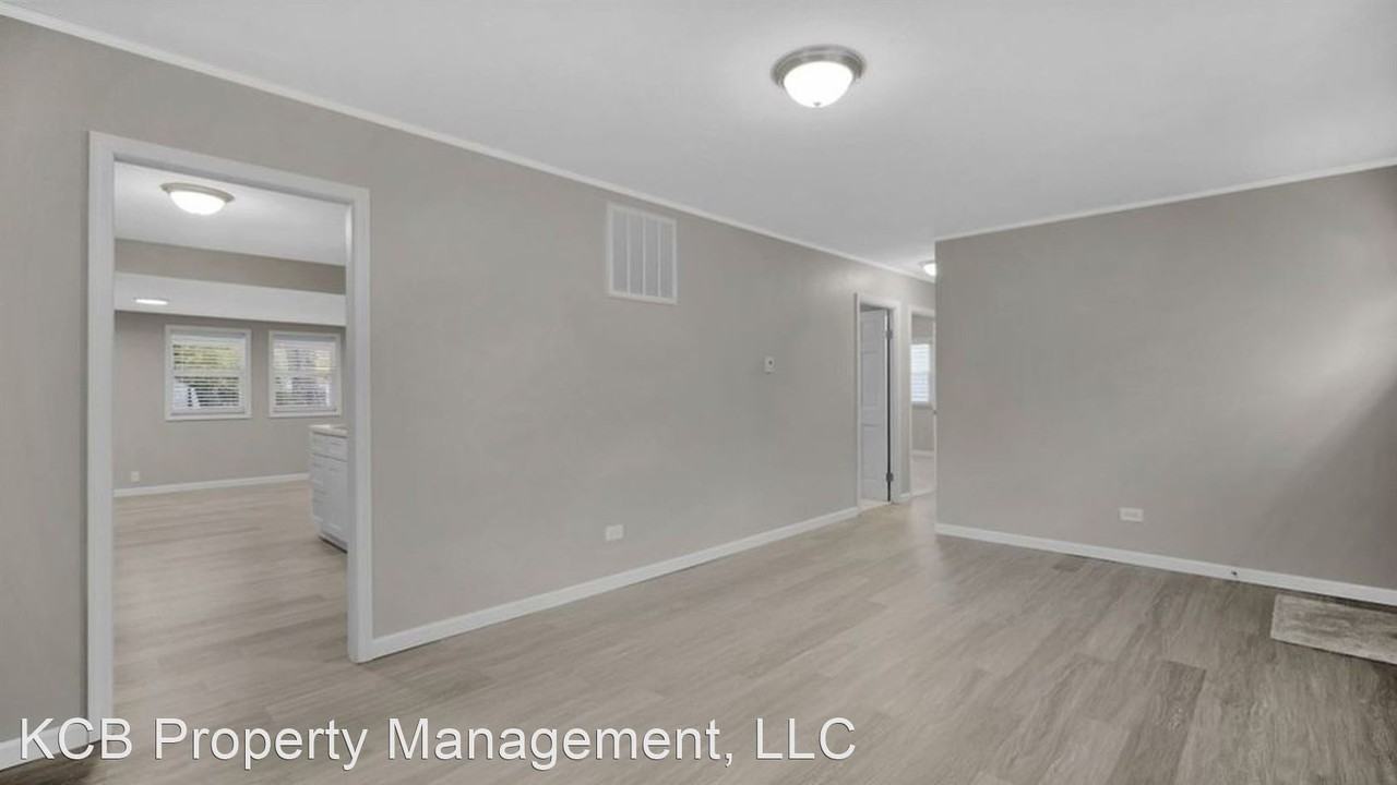 1114 Ruddell Dr - Photo 2 of 12
