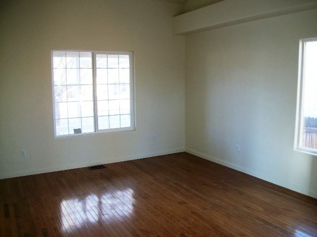 5216 Manor Ridge Dr - Photo 3 of 6