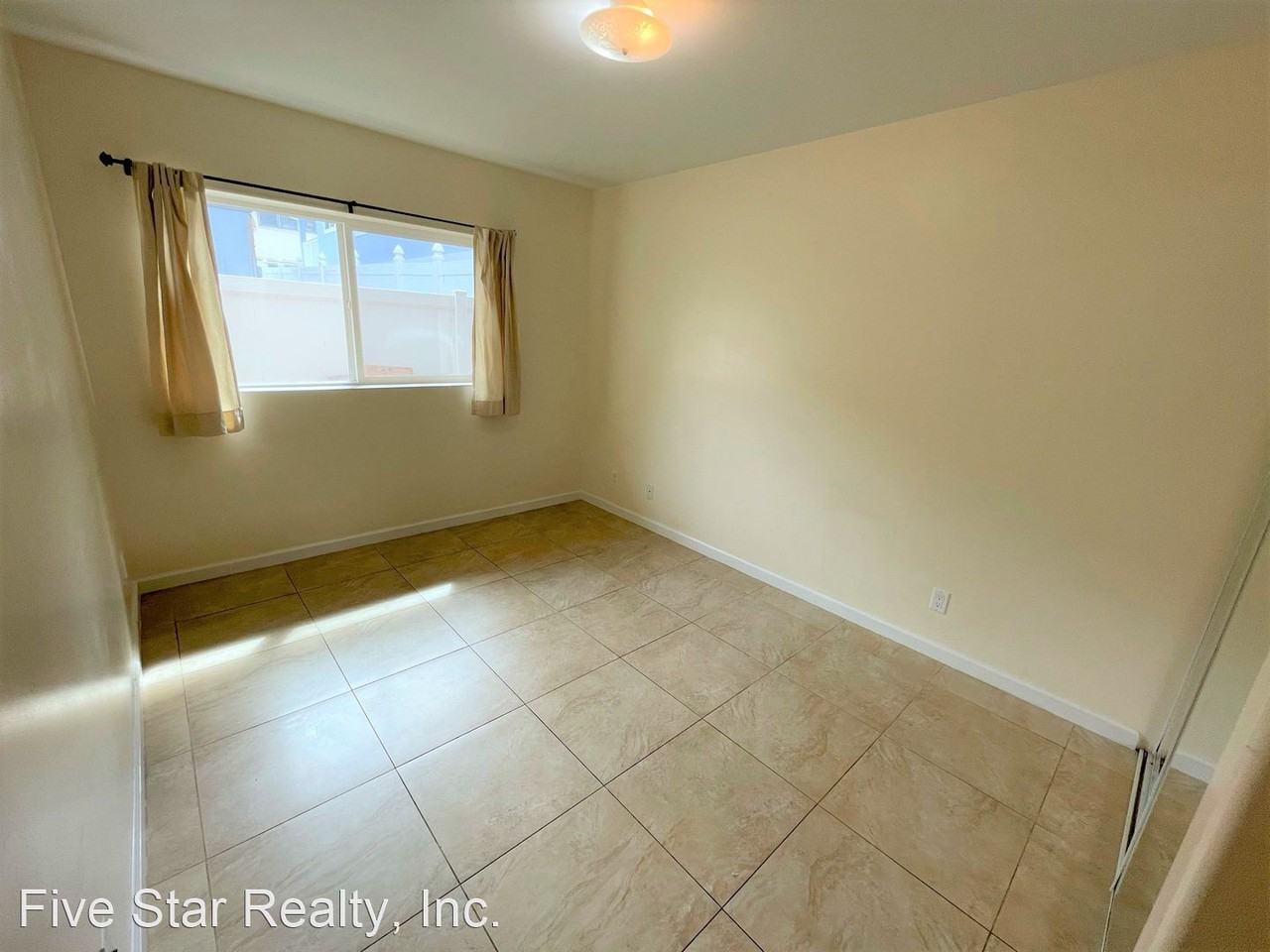 3120 Winam Avenue - Photo 3 of 9