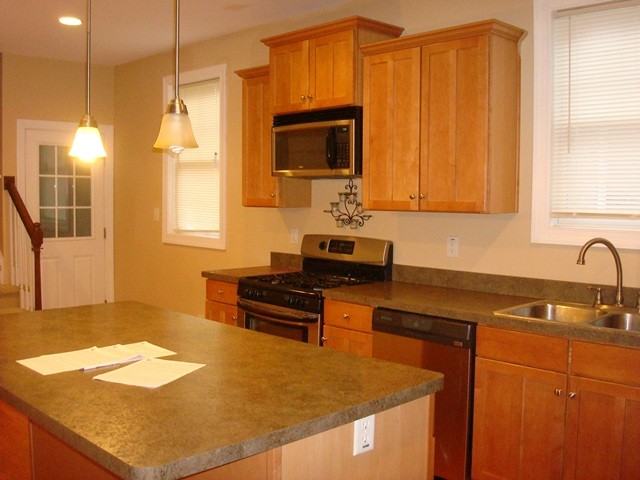 2950 Woodland Ave - Photo 3 of 19