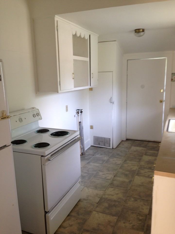 712 N Hickory St - Photo 3 of 8