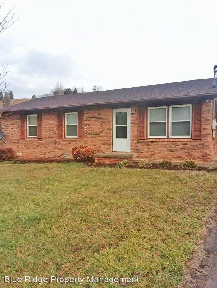 5358 Bloomingdale Rd - Photo 2 of 16