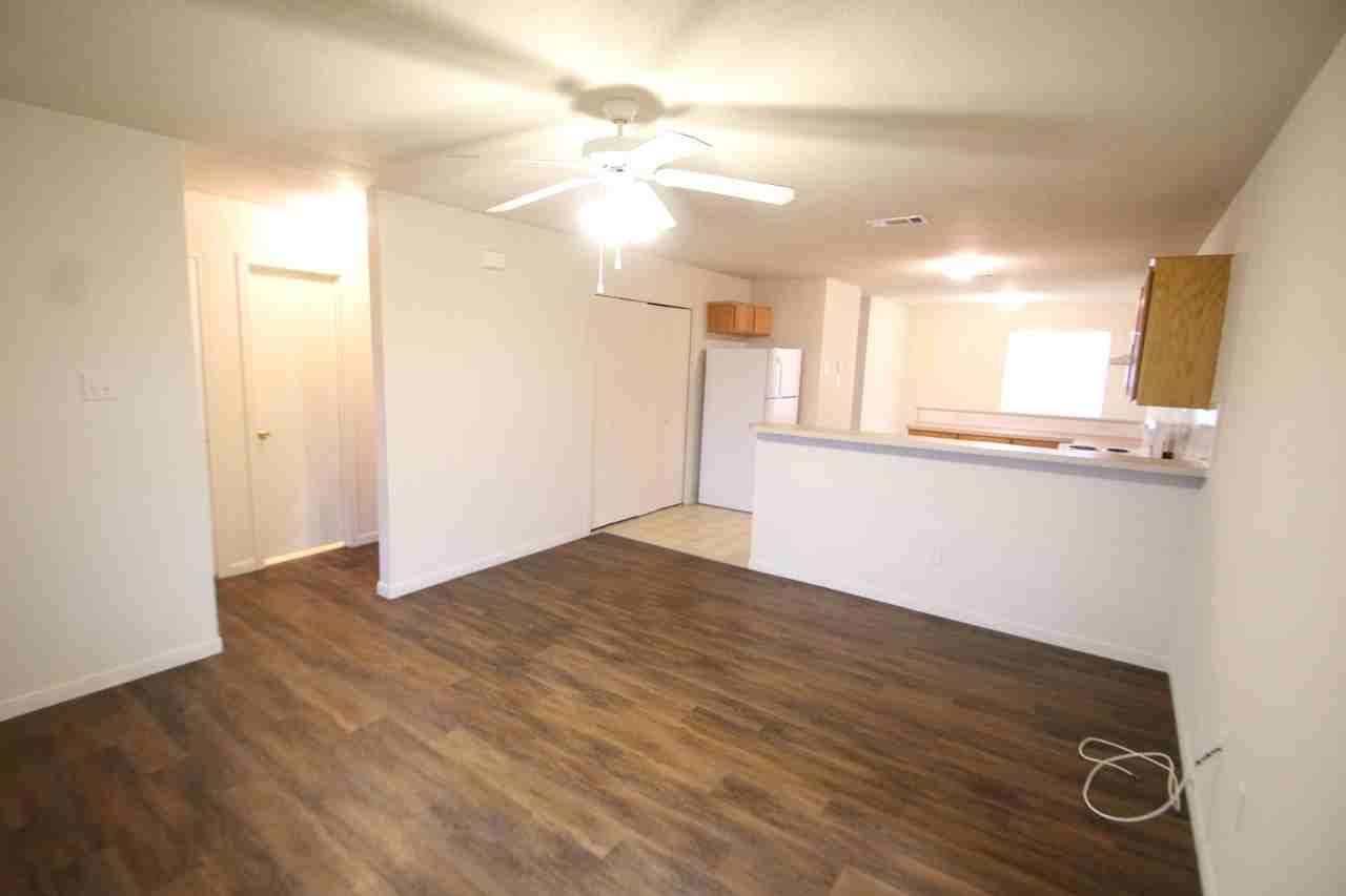 308 S 40Th St - Photo 3 of 15