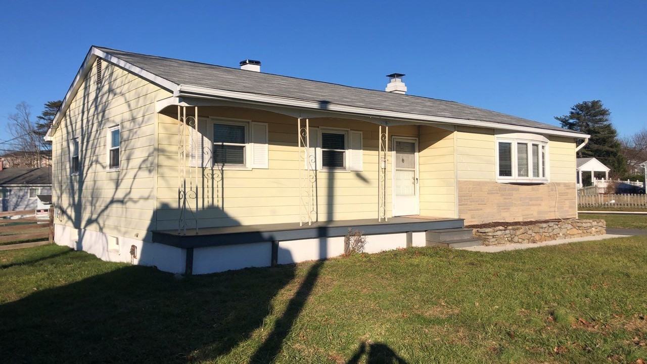 3356 Crumpton S - Photo 2 of 19