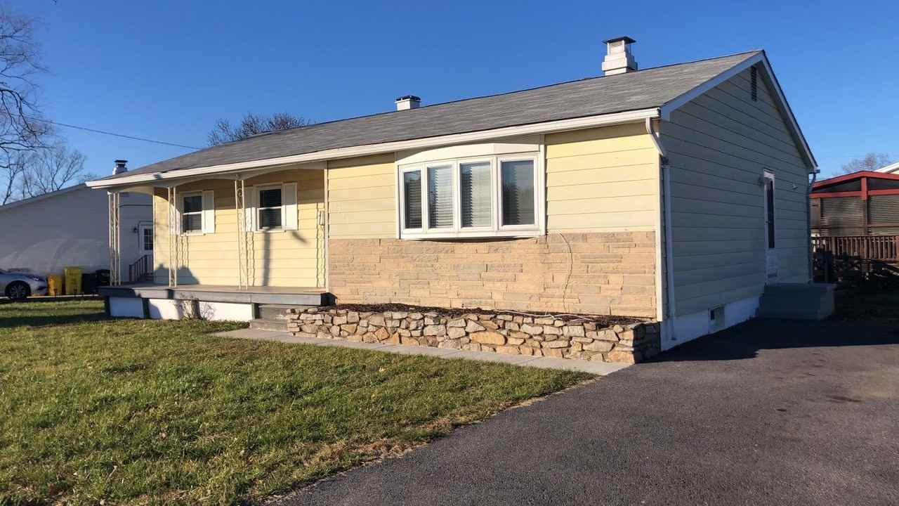 3356 Crumpton S - Photo 3 of 19