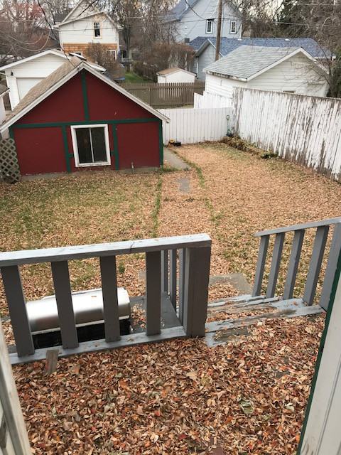 531 14 St S - Photo 2 of 11