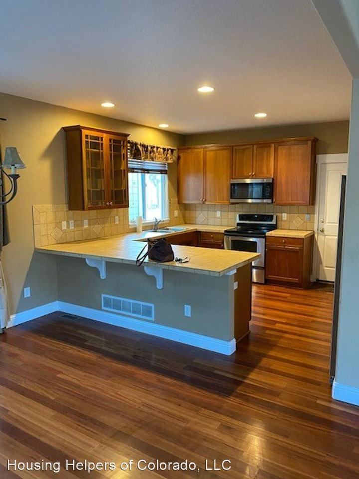 3872 Red Deer Trl - Photo 3 of 10