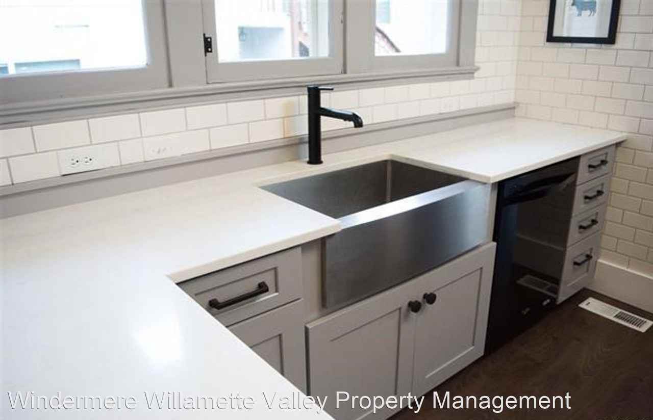 117 Nw 11th St - Photo 3 of 13
