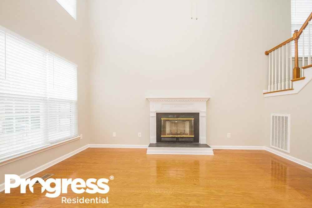 700 Canoe Ridge Pt - Photo 2 of 15