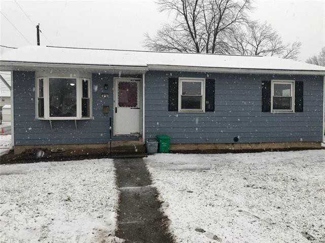 858 N Van Buren St - Photo 2 of 7