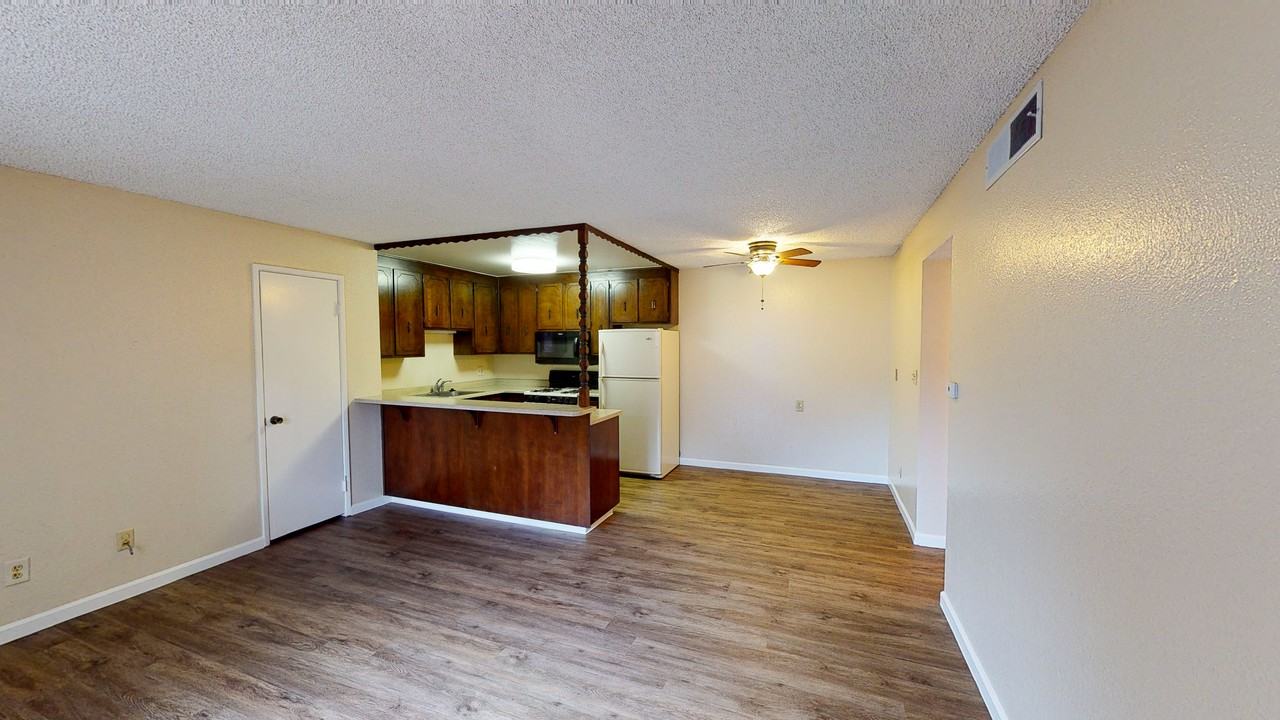 Howe Manor East Apartments 2251 Northrop Avenue, Sacramento, CA 95825