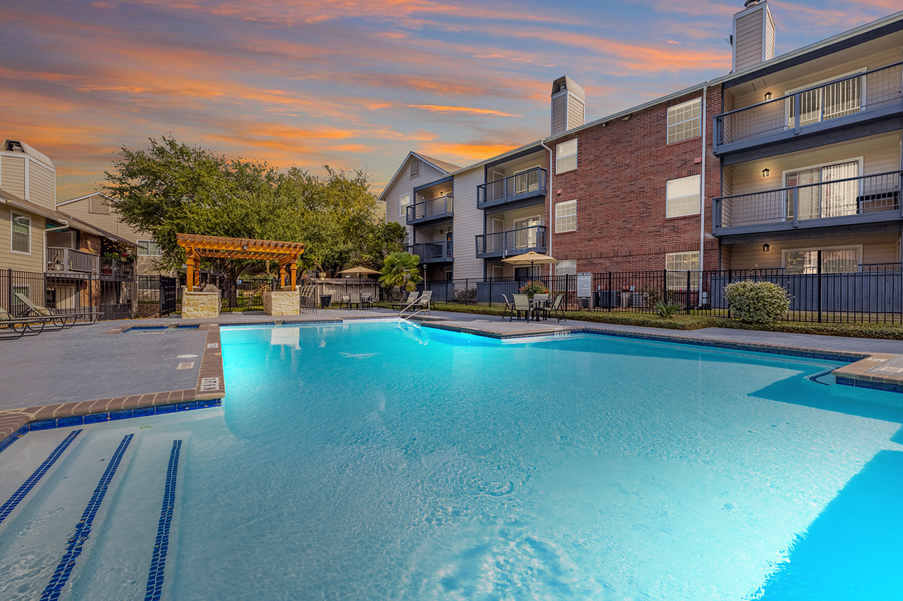 City Crest Apartments - Photo 4 of 50