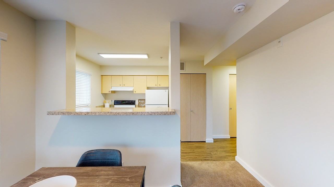 Sir Gallahad Apartment Homes - Photo 4 of 51