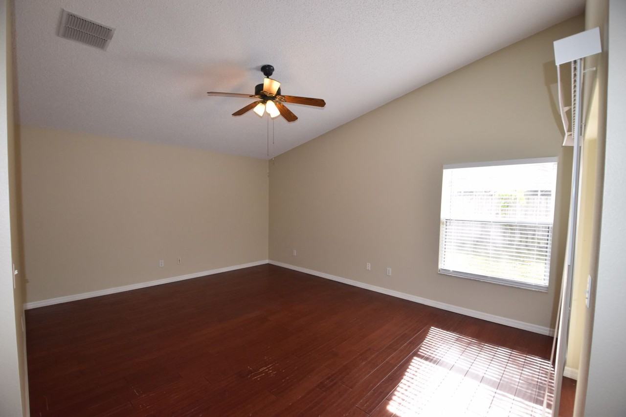 1117 Bishop Ave - Photo 2 of 13