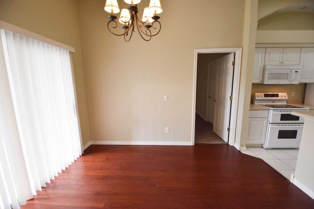 1117 Bishop Ave - Photo 3 of 13