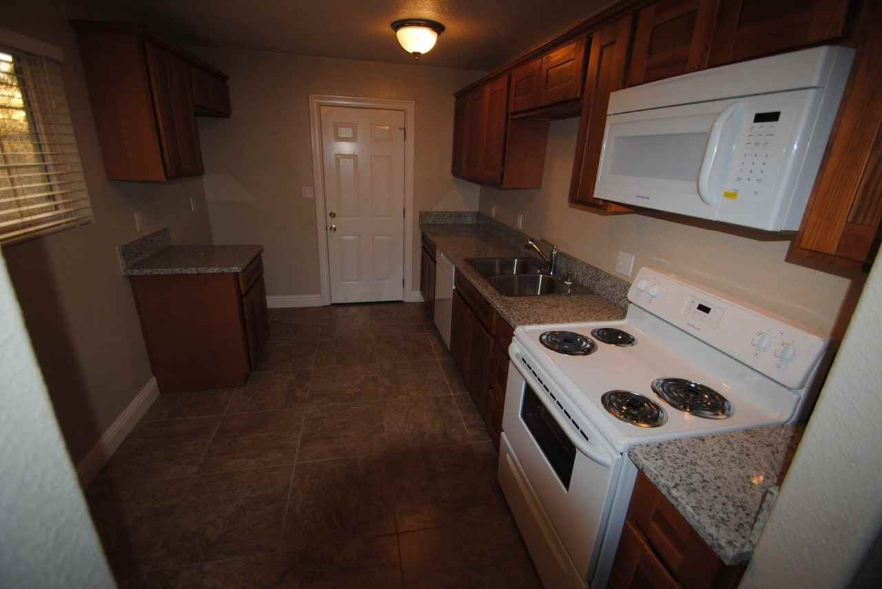 5650 79th St - Photo 2 of 5