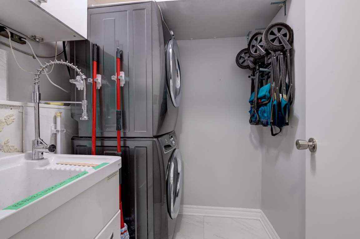 19 Four Winds Drive #413 - Photo 2 of 27