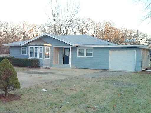 1650 W Maple Ln - Photo 2 of 11