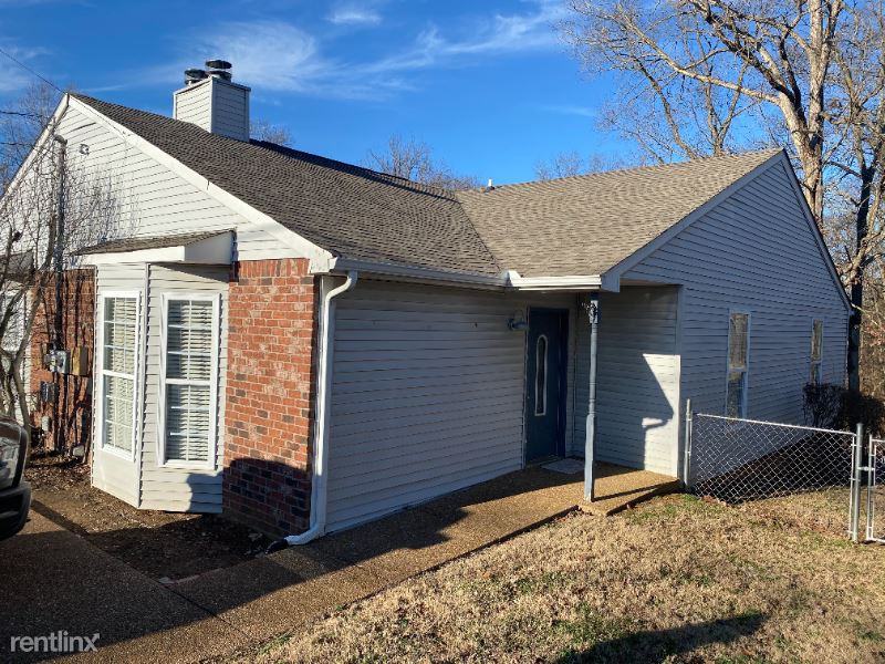 1108 Cabana Dr - Photo 3 of 30