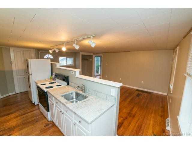 1013 North Road - Photo 3 of 6