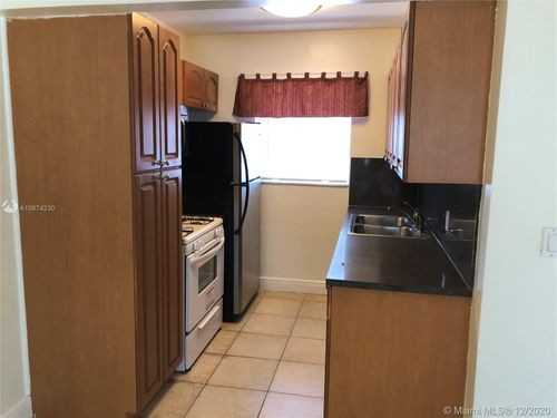 2072 Ne 169th St #8 - Photo 3 of 8