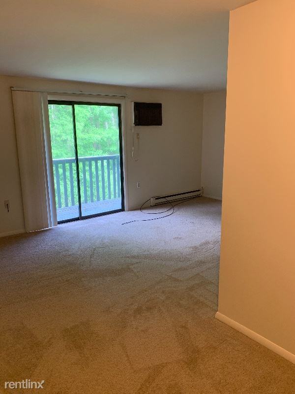 4109 Pine Hollow Dr Apt 3 - Photo 3 of 13