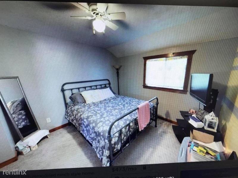 609 E Adams St - Photo 2 of 9