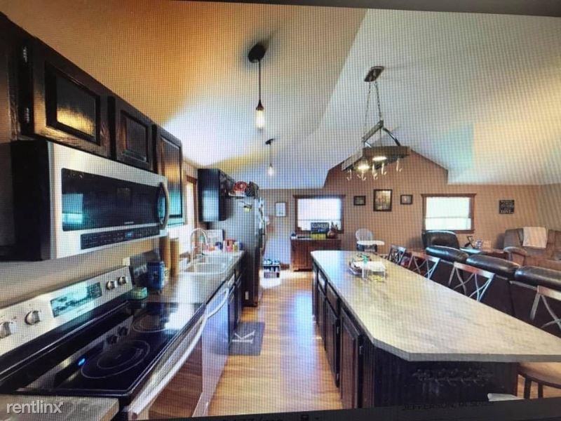 609 E Adams St - Photo 3 of 9